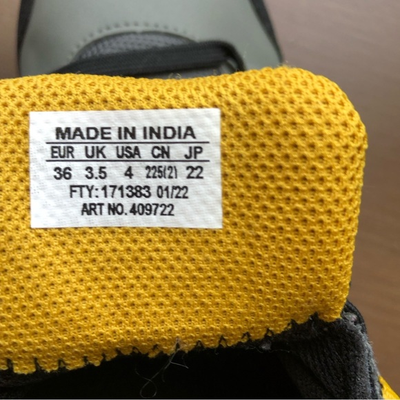 Salomon Outward CSWP J Hiking Boots kids size 4 - Picture 3 of 5